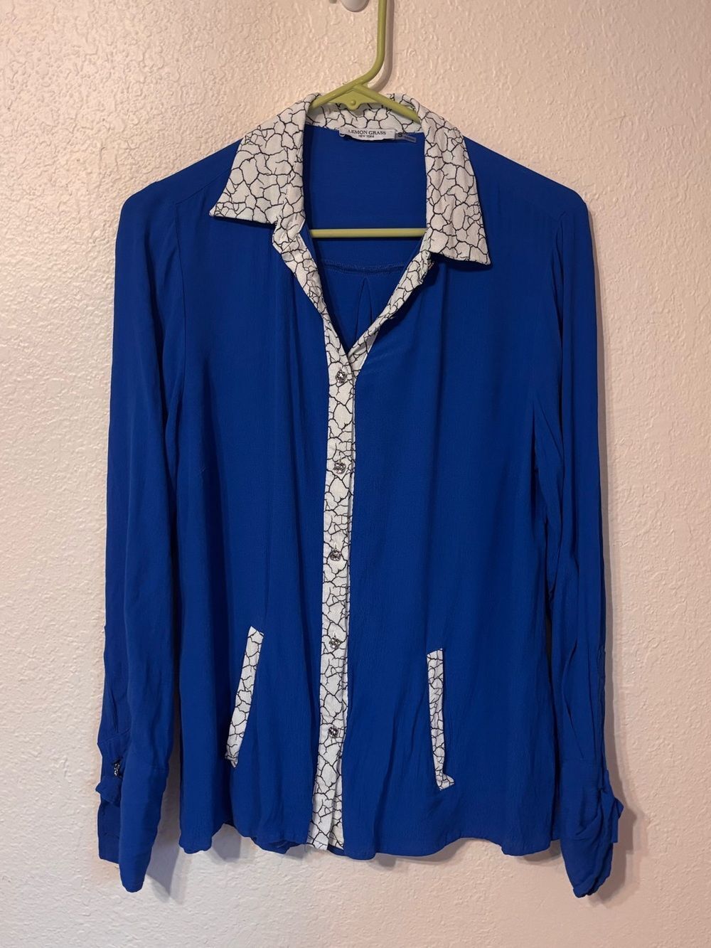 Lemon Grass Long Sleeve Button Down Blouse Small